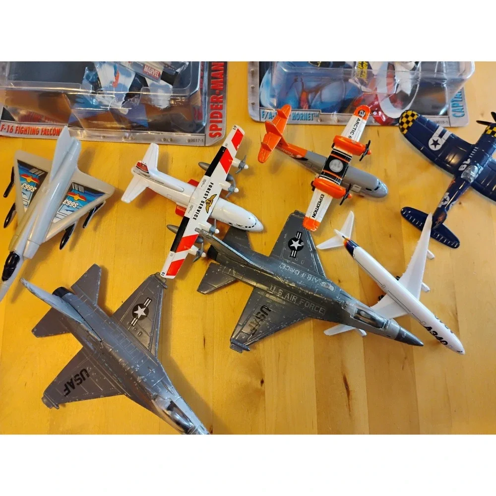 Vintage Toy Airplanes Lot Road Champs Matchbox Maisto Herpa Marvel Diecast